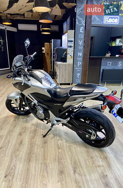 Мотоцикл Туризм Honda NC 700XA 2013 в 