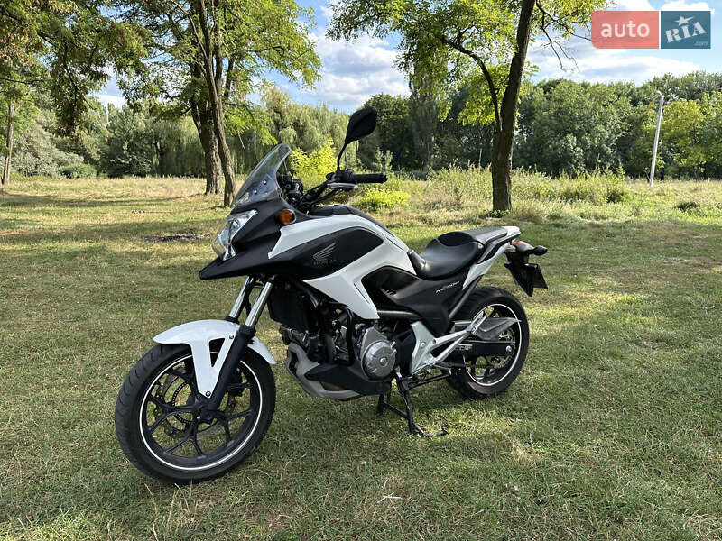 Мотоцикл Туризм Honda NC 700XA 2012 в Киеве