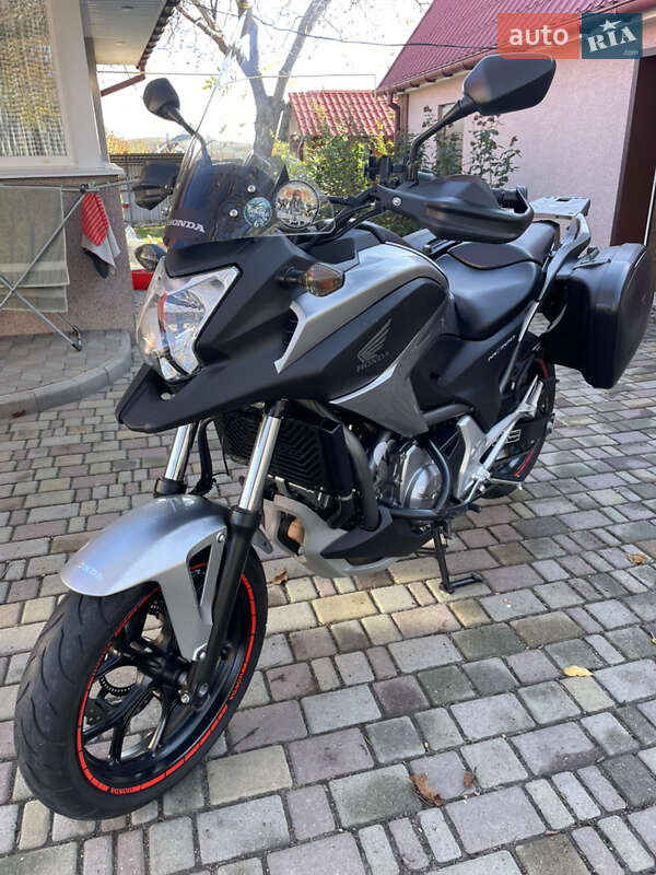 Мотоцикл Спорт-туризм Honda NC 700XA 2012 в Тараще фото 13 Мотоцикл Спорт-туризм Honda NC 700XA 2012 в Тараще