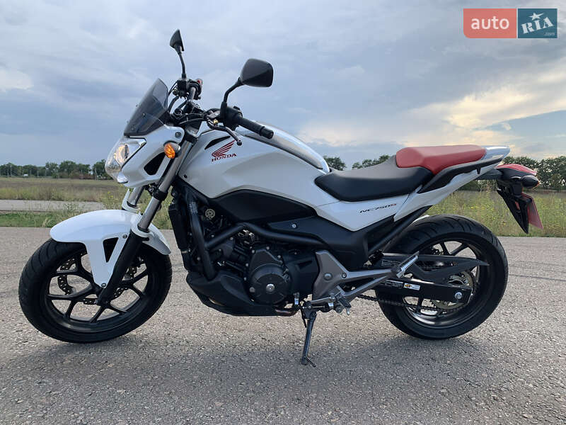 Мотоцикл Без обтікачів (Naked bike) Honda NC 750S 2015 в Одесі