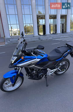 Мотоцикл Туризм Honda NC 750X 2016 в 