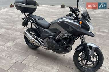 Мотоцикл Спорт-туризм Honda NC 750X 2015 в 