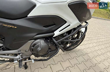 Мотоцикл Многоцелевой (All-round) Honda NC 750X 2016 в 