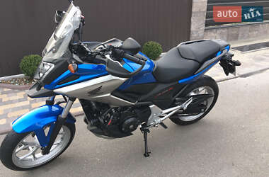 Мотоцикл Туризм Honda NC 750X 2016 в 