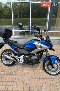 Мотоцикл Туризм Honda NC 750X 2016 в 