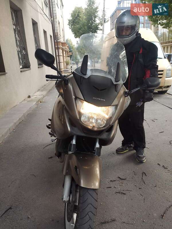 Мотоцикл Многоцелевой (All-round) Honda NT 700V 2006 в Ровно