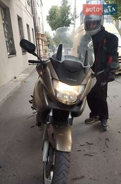 Мотоцикл Многоцелевой (All-round) Honda NT 700V 2006 в 