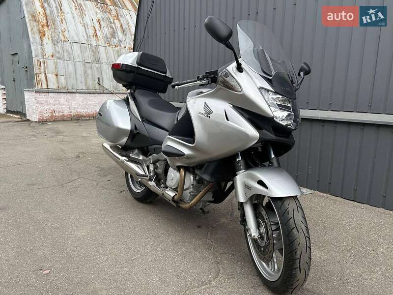 Мотоцикл Туризм Honda NT 700V 2011 в Чернигове
