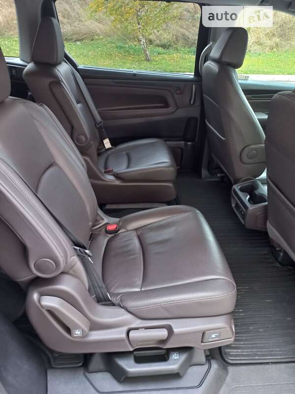 Минивэн Honda Odyssey 2018 в Полтаве