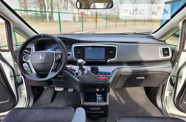 Мінівен Honda Odyssey 2017 в Києві