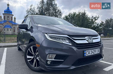 Минивэн Honda Odyssey 2017 в Киеве