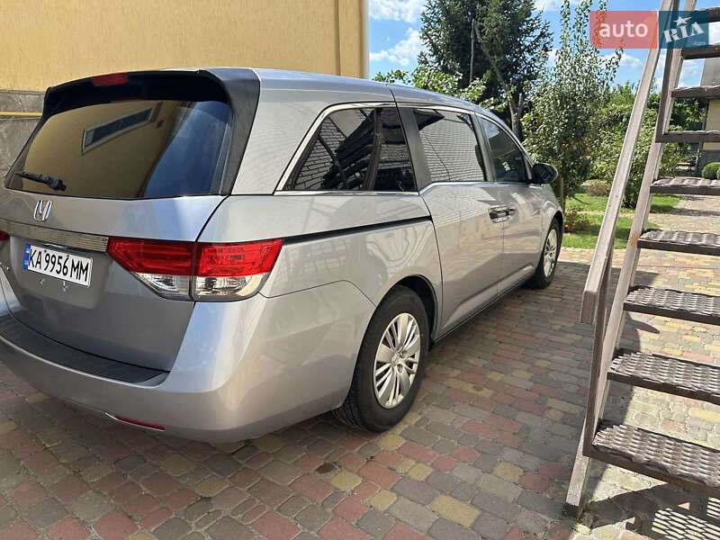 Мінівен Honda Odyssey 2016 в Києві