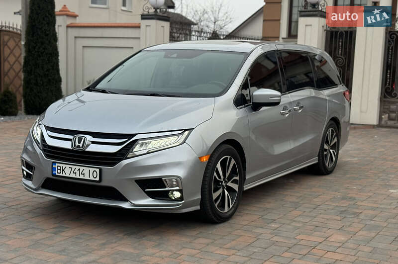 Мінівен Honda Odyssey 2017 в Рівному