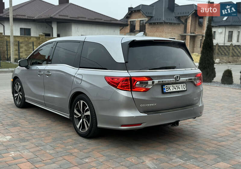 Мінівен Honda Odyssey 2017 в Рівному