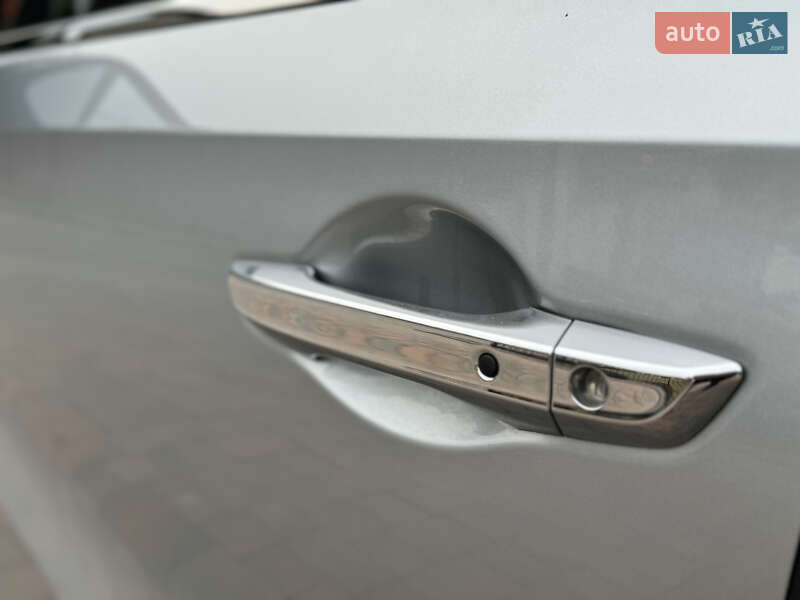 Мінівен Honda Odyssey 2017 в Рівному