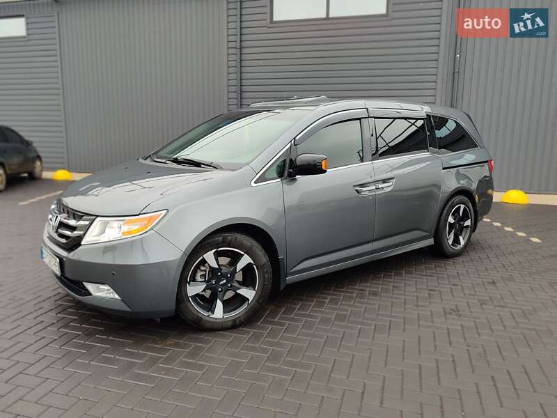 Мінівен Honda Odyssey 2012 в 