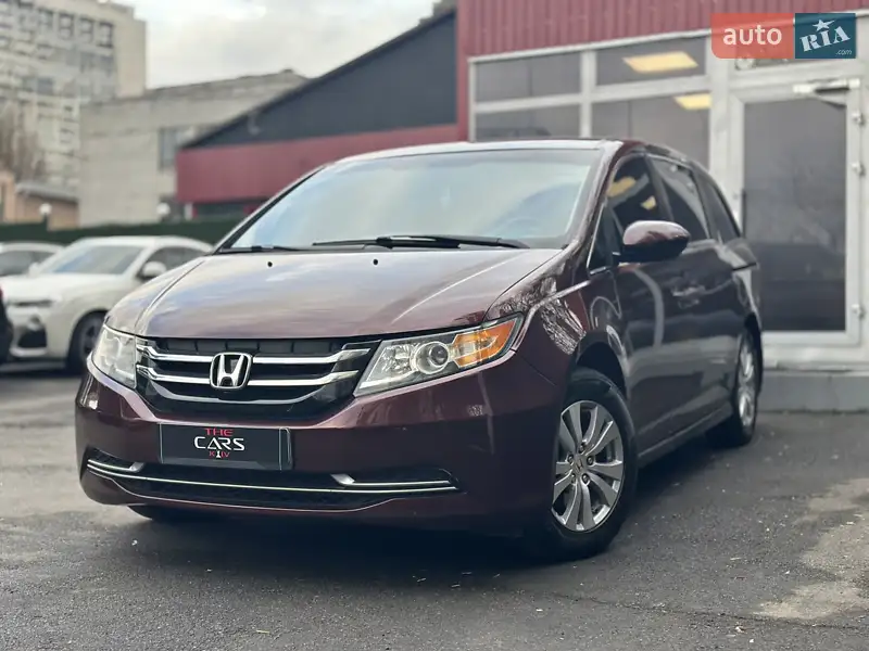 Мінівен Honda Odyssey 2014 в 