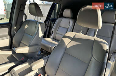 Минивэн Honda Odyssey 2015 в 