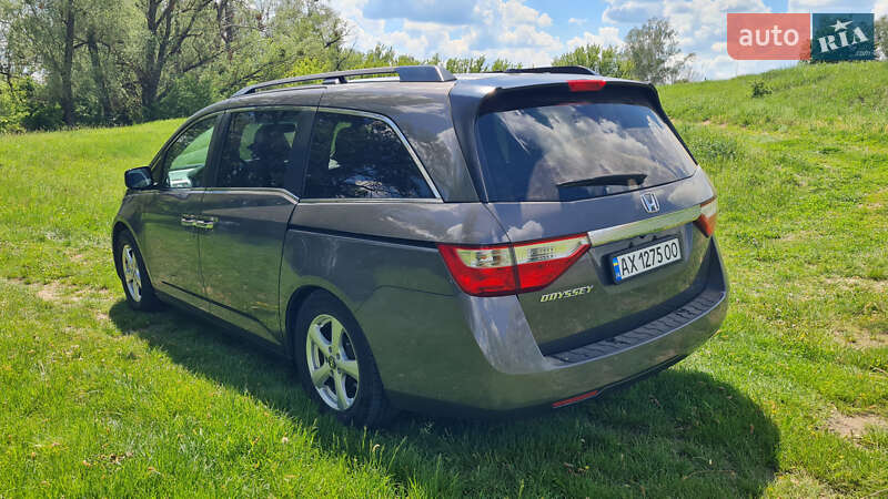 Минивэн Honda Odyssey 2011 в Харькове