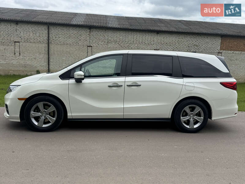 Минивэн Honda Odyssey 2018 в Ровно