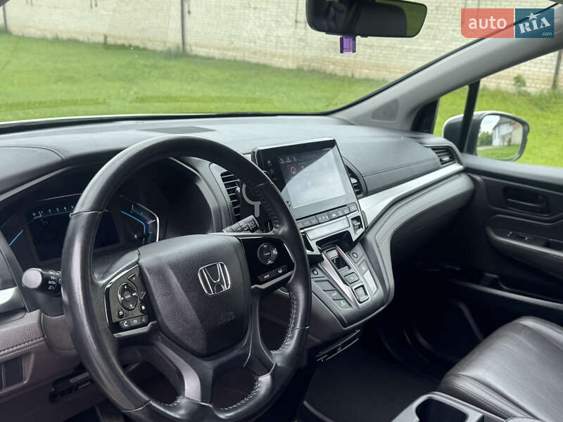 Минивэн Honda Odyssey 2018 в Ровно