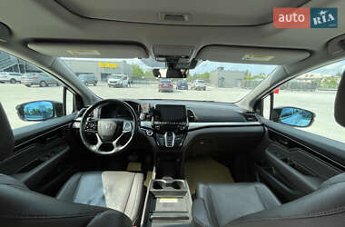 Минивэн Honda Odyssey 2017 в 