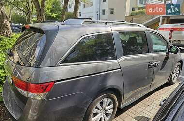 Минивэн Honda Odyssey 2017 в 