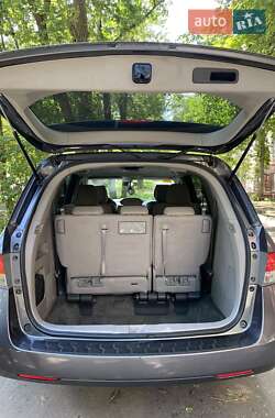 Минивэн Honda Odyssey 2016 в 