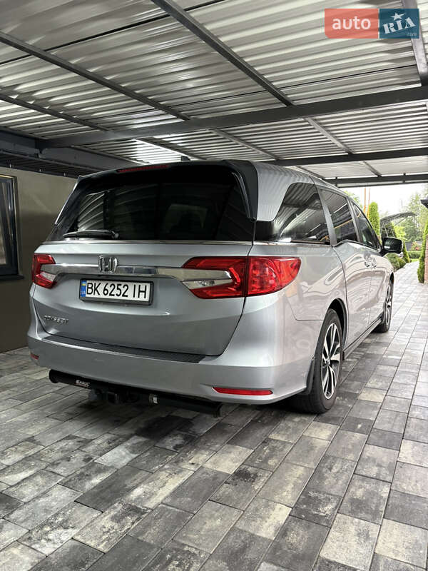 Мінівен Honda Odyssey 2017 в Сарнах