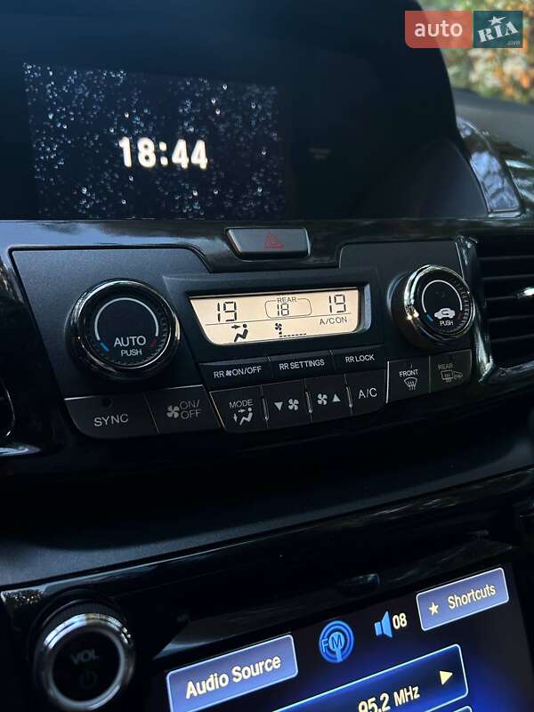 Минивэн Honda Odyssey 2016 в Броварах