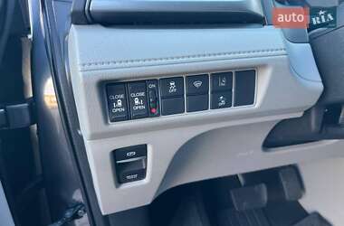 Мінівен Honda Odyssey 2017 в Києві