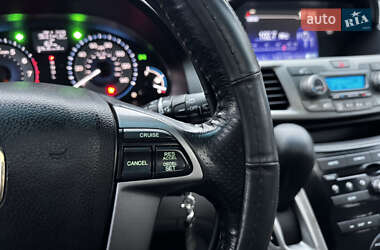 Минивэн Honda Odyssey 2013 в 