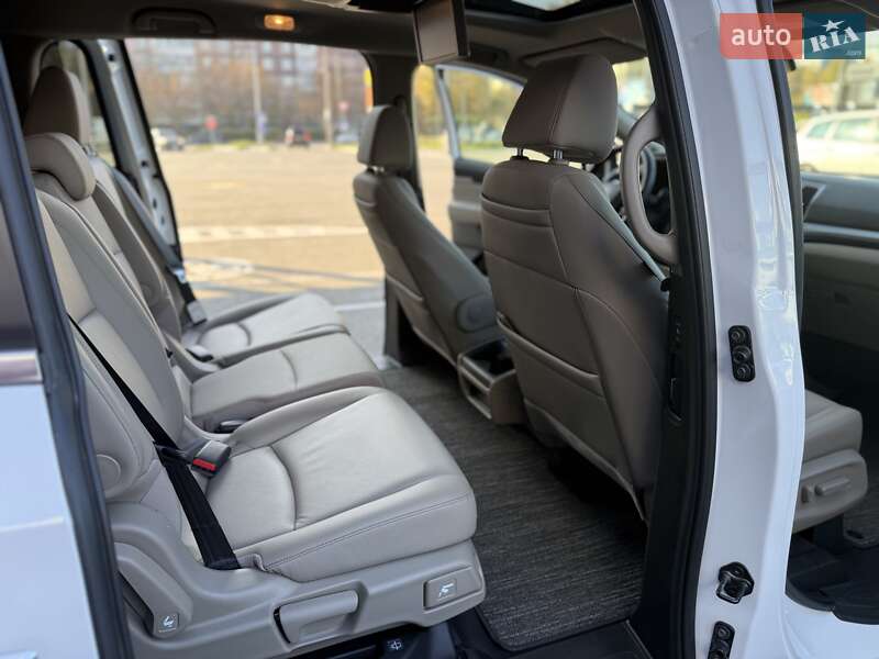 Минивэн Honda Odyssey 2022 в Днепре фото 38 Минивэн Honda Odyssey 2022 в Днепре