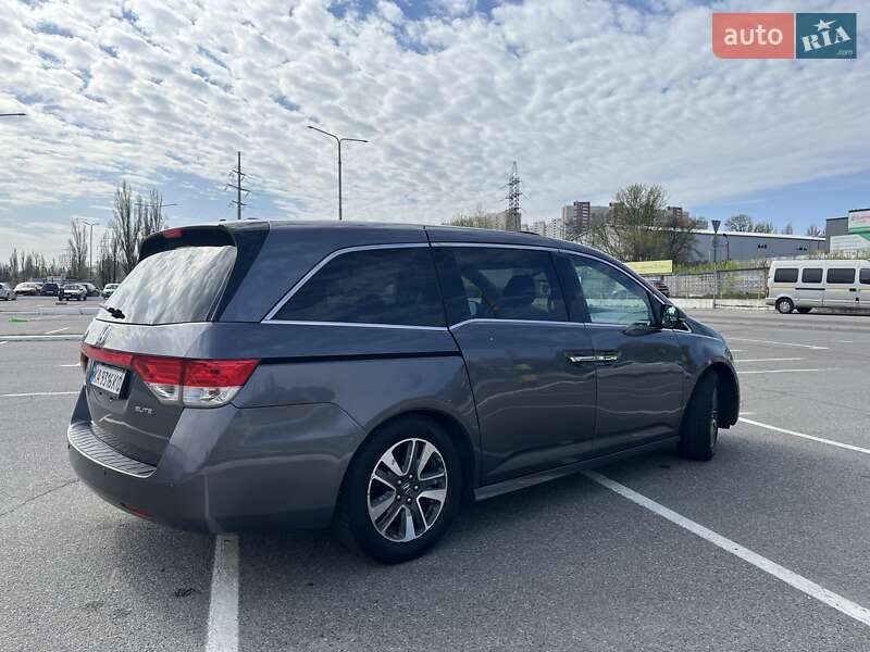 Минивэн Honda Odyssey 2013 в Киеве фото 5 Минивэн Honda Odyssey 2013 в Киеве