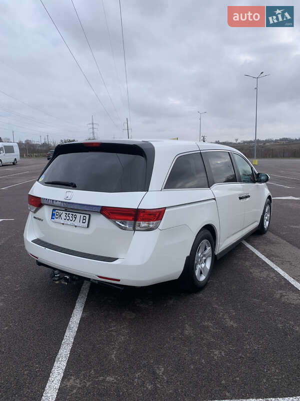 Минивэн Honda Odyssey 2016 в Ровно