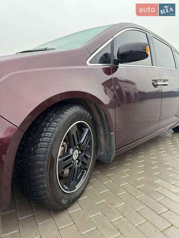 Мінівен Honda Odyssey 2012 в Хусті