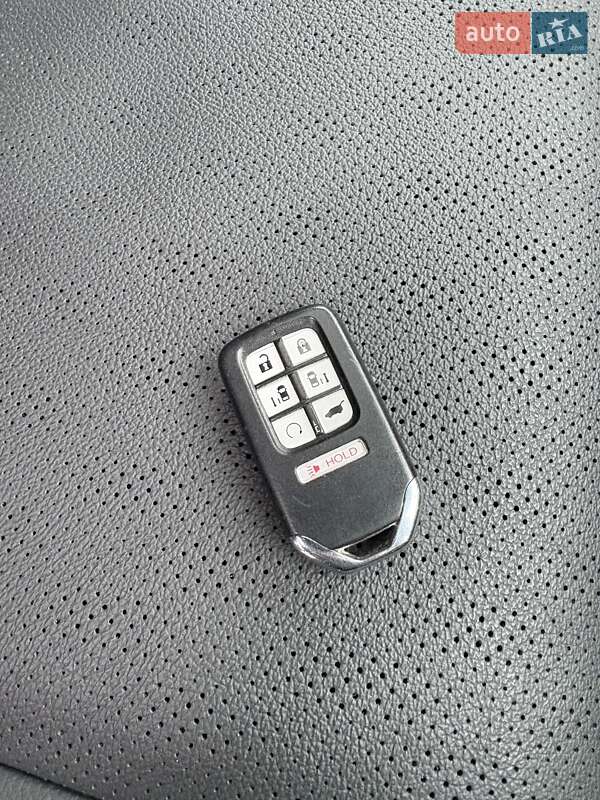 Мінівен Honda Odyssey 2024 в Києві