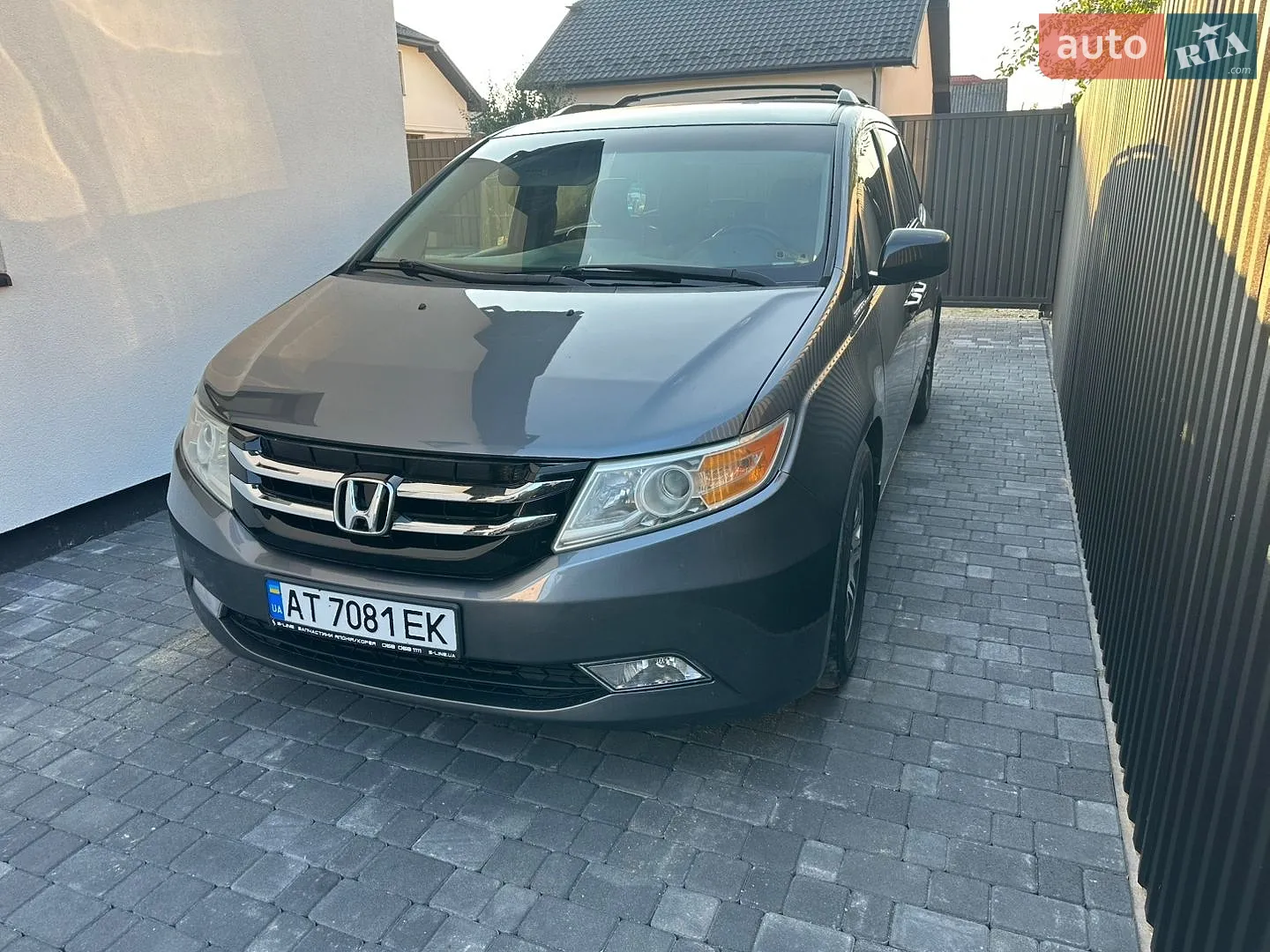2011 Honda Odyssey - мініатюра 2