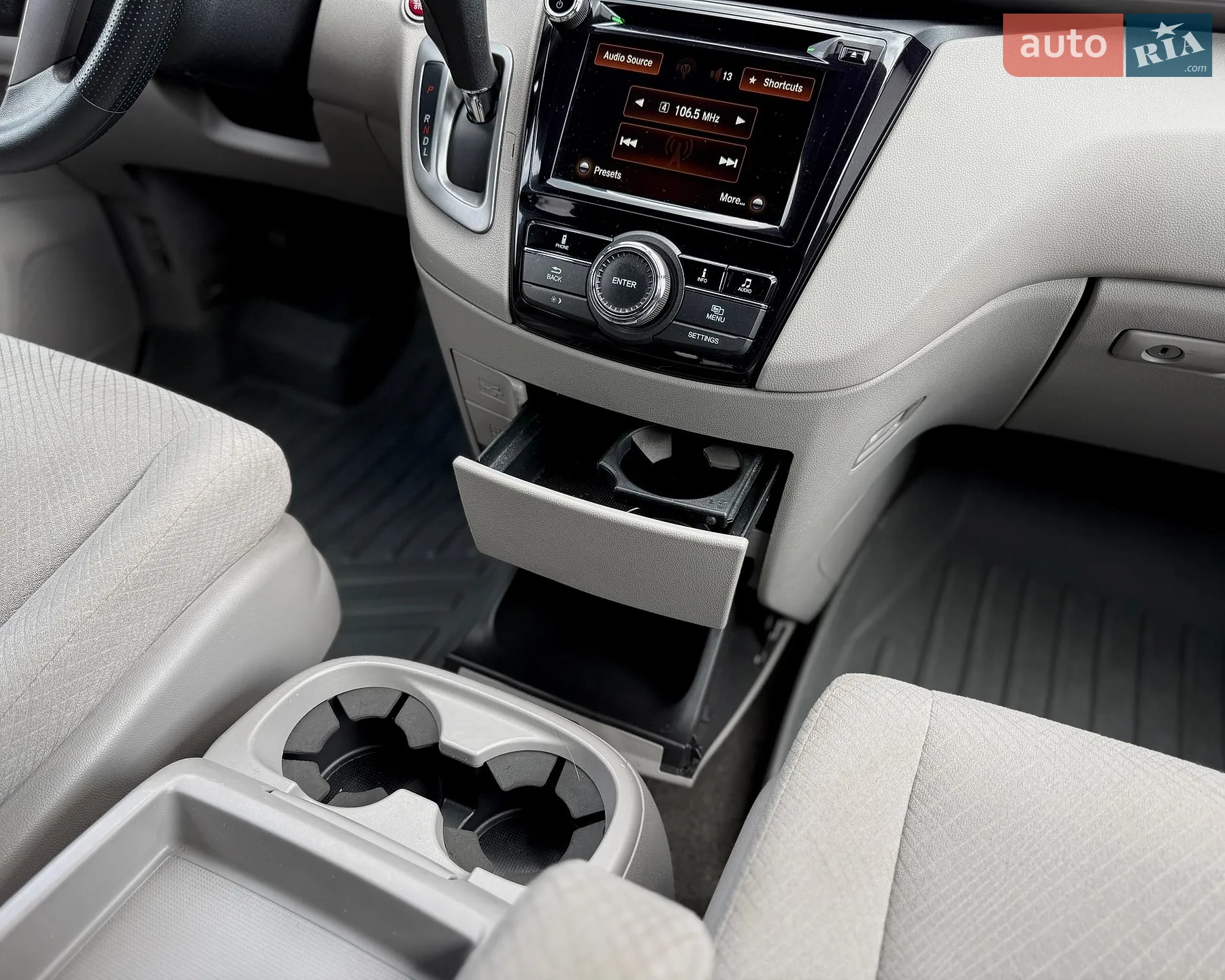 2015 Honda Odyssey - мініатюра 31