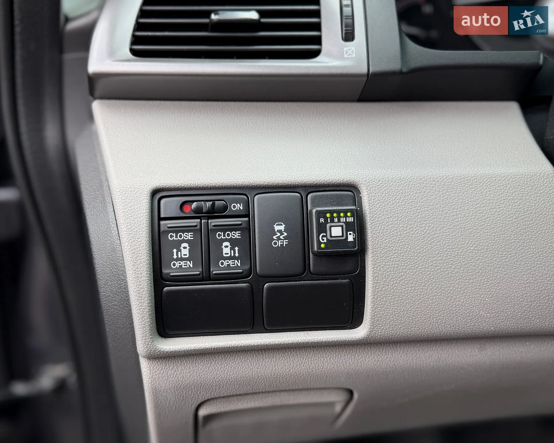 2015 Honda Odyssey - мініатюра 38