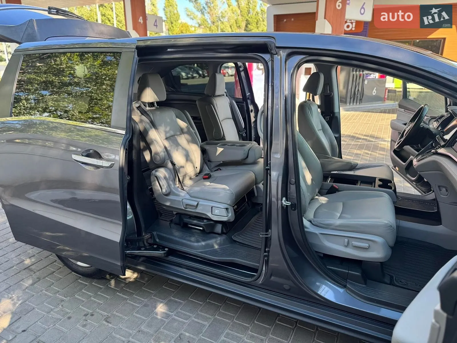 2018 Honda Odyssey - мініатюра 3