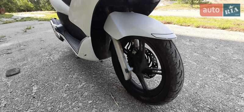 Макси-скутер Honda PCX 125 2010 в Каменец-Подольском
