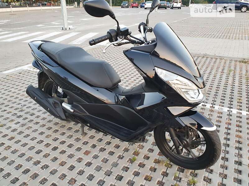 Макси-скутер Honda PCX 125 2015 в Сумах фото 14 Макси-скутер Honda PCX 125 2015 в Сумах