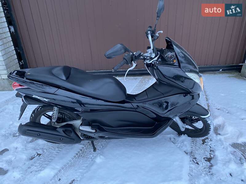 Грузовые мотороллеры, мотоциклы, скутеры, мопеды Honda PCX 125 2014 в Барышевке