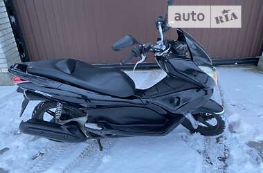 Грузовые мотороллеры, мотоциклы, скутеры, мопеды Honda PCX 125 2014 в Барышевке