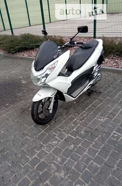 Макси-скутер Honda PCX 125 2014 в Коростышеве