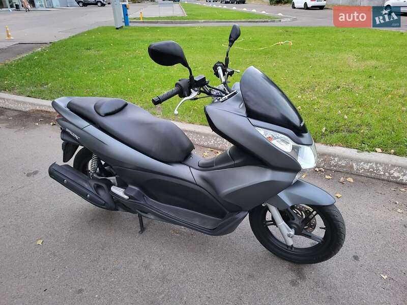 Макси-скутер Honda PCX 125 2014 в 