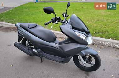 Макси-скутер Honda PCX 125 2014 в 