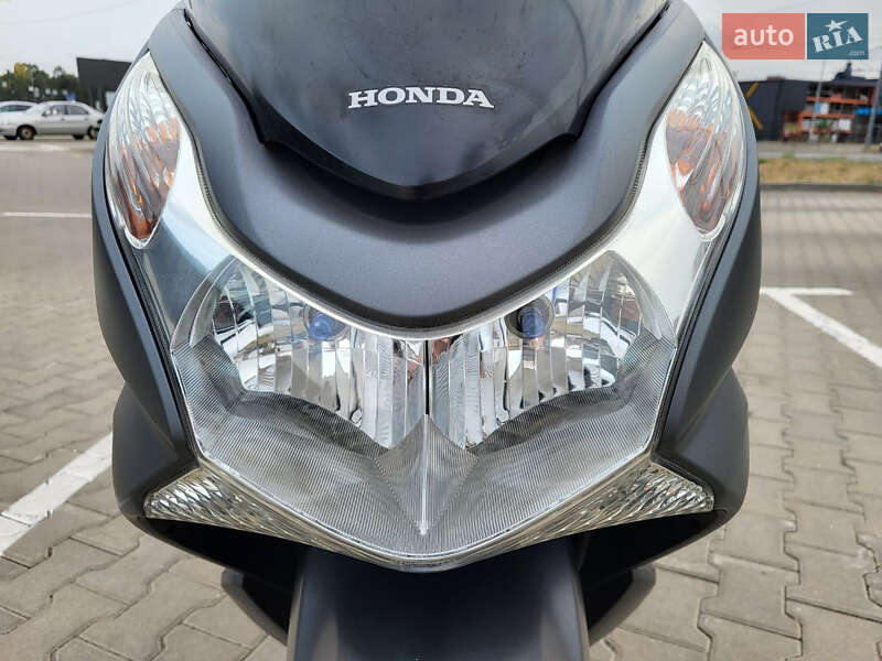 Максі-скутер Honda PCX 125 2014 в Козелеці фото 8 Максі-скутер Honda PCX 125 2014 в Козелеці