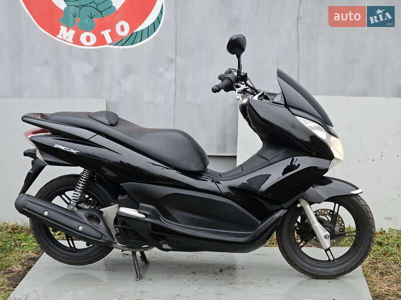 Макси-скутер Honda PCX 125 2014 в Первомайске
